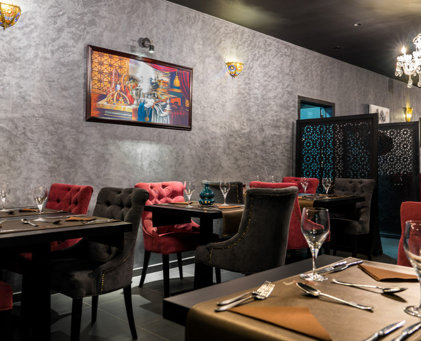 Salle, décoration orientale et plats du restaurant La Baie du Touareg à Nalinnes (photo 50 sur 83)
